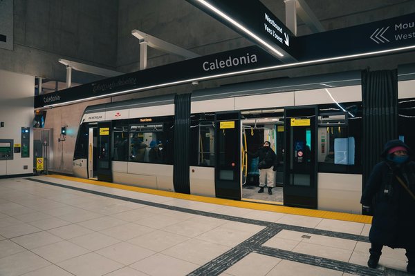 Léo part dans ses délires : rires et réflexions au quotidien !